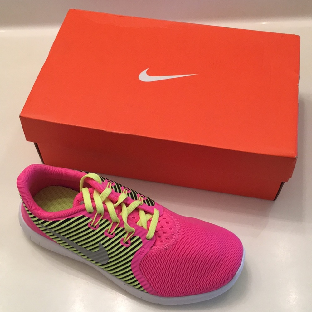 Nike Big Kids Free Run Tennis Shoes - Picture 7 of 8